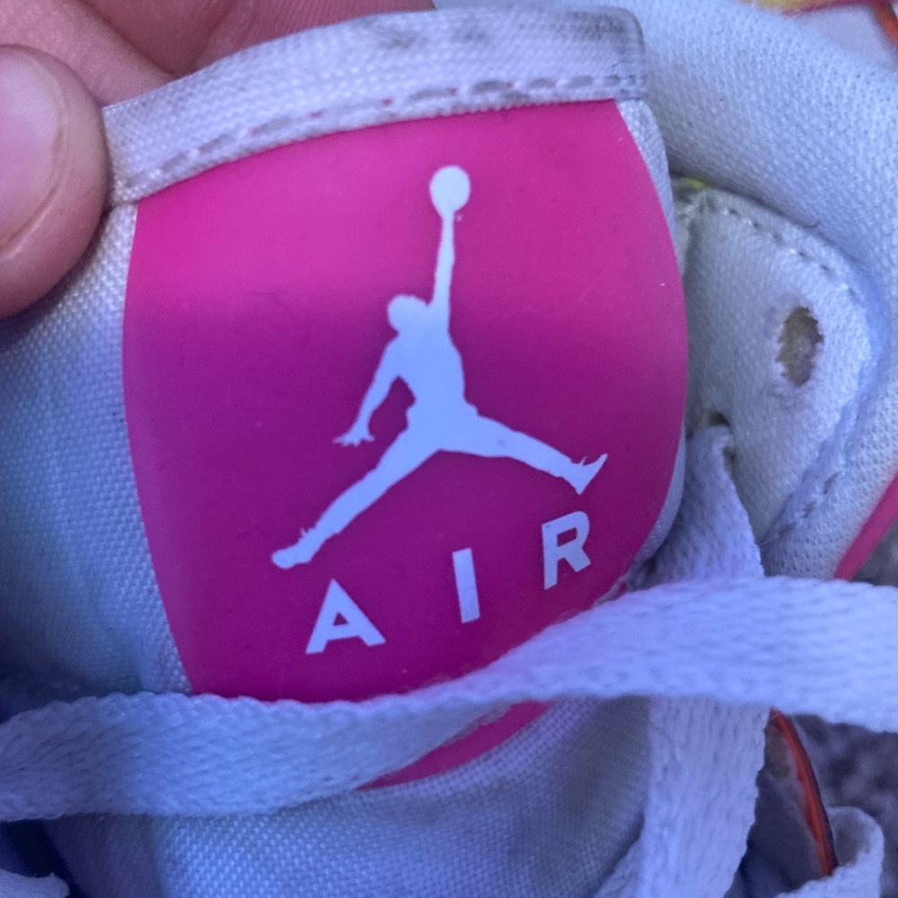 Shoes - Picture 6 of 7